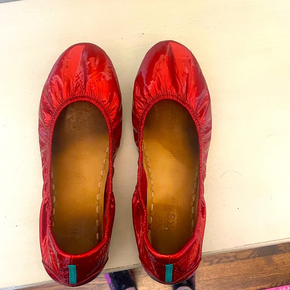 Red Diamond Tieks- size 10
